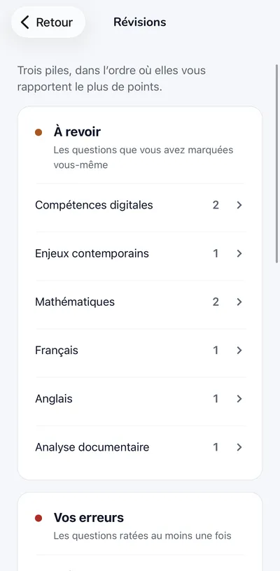 L’écran Révisions de l’app IntegraSup : trois piles, « À revoir », « Vos erreurs » et les chapitres jamais ouverts, comptées par épreuve